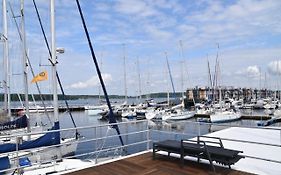 Fewo1846 - Floatinghouse - Hausboot Mit 2 Schlafzimmern In Der Marina Sonwik